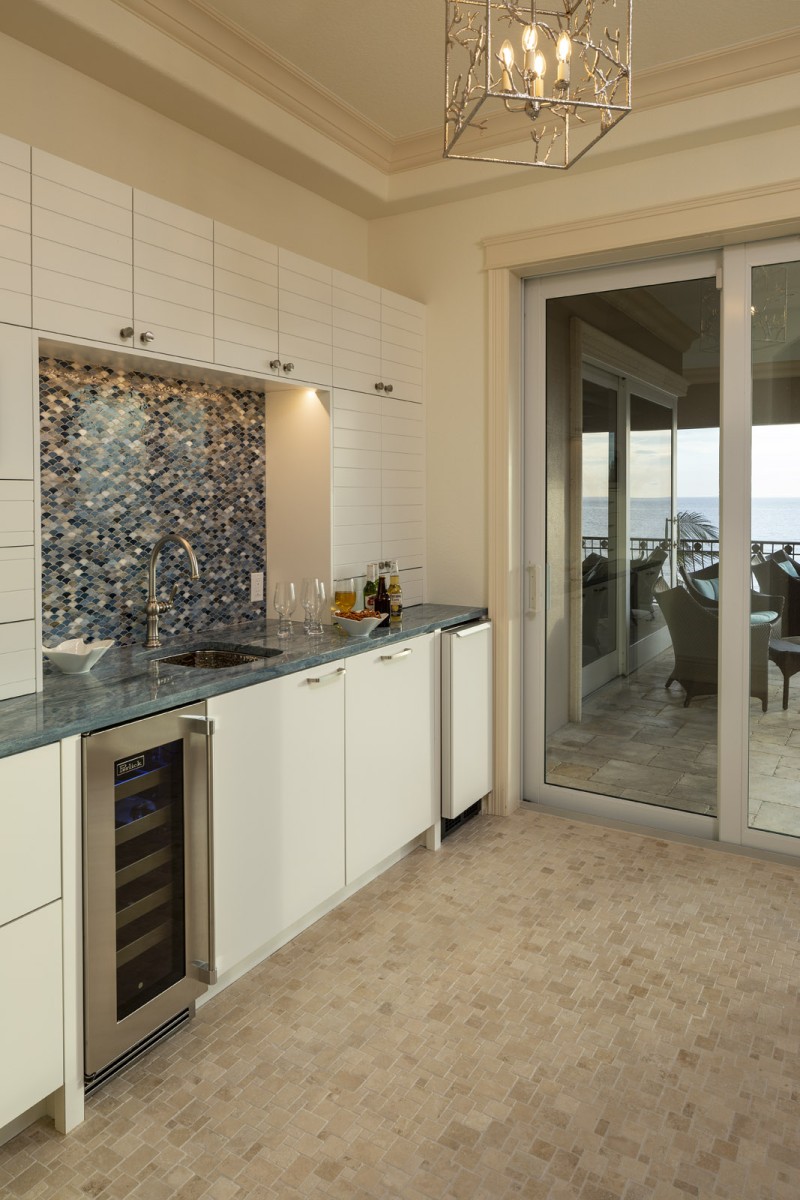 Chasing the Sunset - Image 20