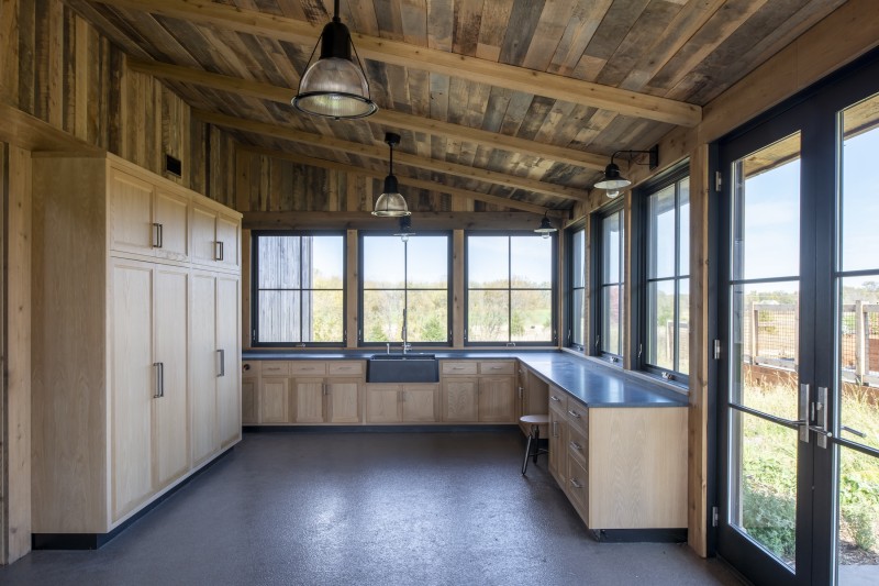 Modern Vernacular - Image 39