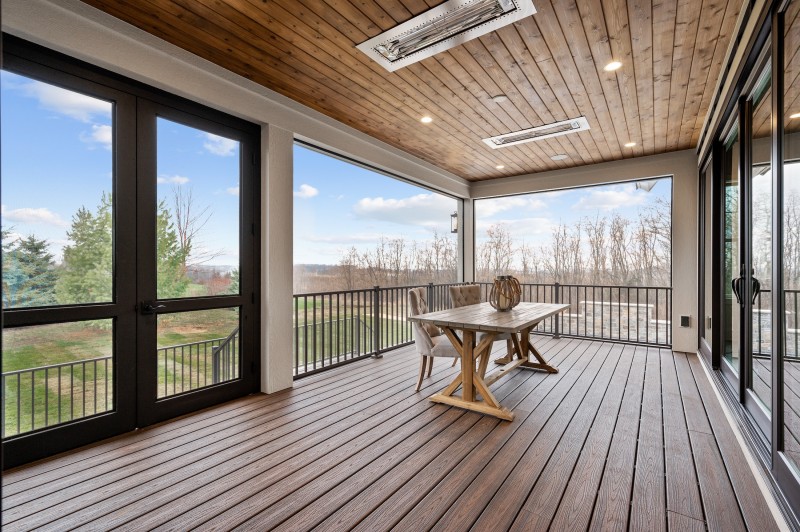 Stay and Play - Image 5